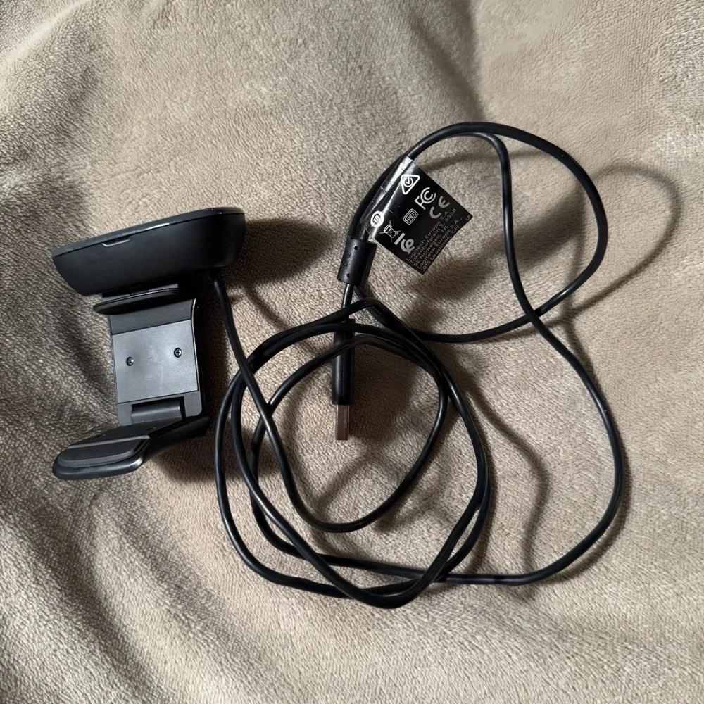 Logitech C270 HD Webcam Built-in and Mic Monitor Clip for Zoom Teams GameChat